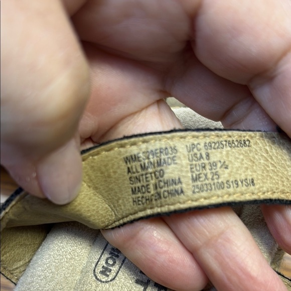 Earth Spirit Gold Wedge Sandals with Natural Jute Heel - Picture 7 of 7